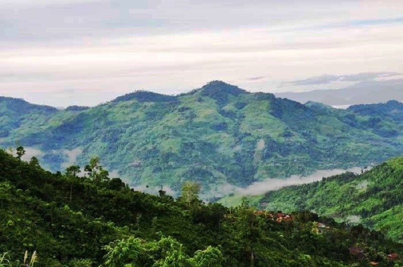 N&Uacute;I C&Agrave; ĐAM - "VI&Ecirc;N NGỌC ẨN" ĐANG CHỜ ĐƯỢC M&Agrave;I GIŨA CỦA QUẢNG NG&Atilde;I